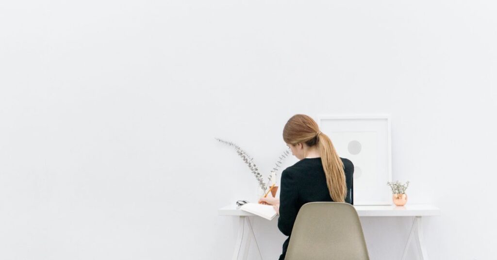 Freelancing vs. Full-Time Job